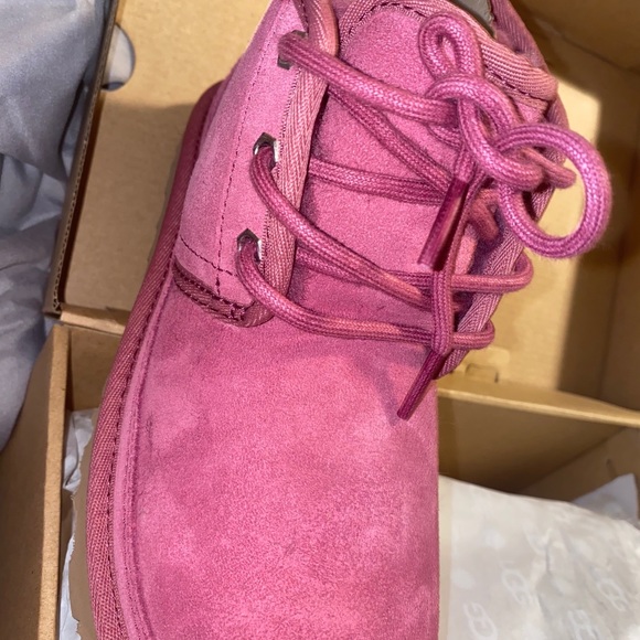 Numeal uggs - Picture 2 of 3